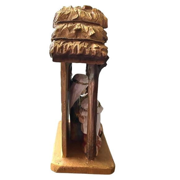 Resin Small Nativity Mary Joseph Baby Jesus Lamb  7"x 3.5" - Picture 4 of 5